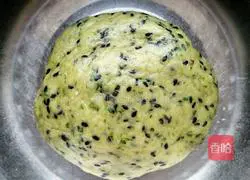 Illustration of how to make chive soda crackers 4