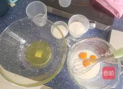 Illustration of how to make chiffon cake 3