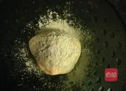 Illustration of how to make watermelon biscuits 9