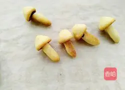 Illustration of how to make mushroom biscuits 16