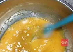 Illustration of how to make eight-inch chiffon cake 6