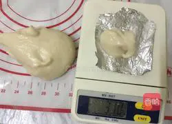 Illustration of how to make snowskin mooncakes with pineapple filling 11