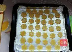 Illustration of making Northeastern old-fashioned biscuits 6