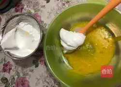 Illustration of how to make crispy egg biscuits 4