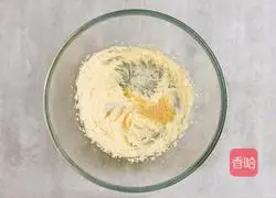 Illustration of how to make salted egg yolk-flavored poached egg cookies 2