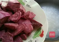 Purple Illustration of how to make potato and yam porridge 6
