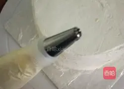 Illustration of how to make cream fruit cake 5