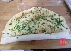 Illustration of how to make scallion pancakes 4