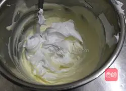 Illustration of how to make cup tiramisu 8 