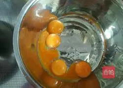 How to make eight-inch chiffon cake Illustration 3