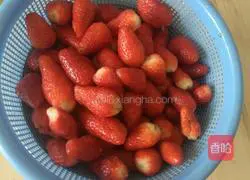 Illustration of how to make jam cake roll 2