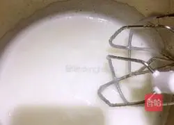 Chiffon Cake (8-inch) Recipe Illustration 8