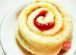 Strawberry Jam Cake Illustration of how to make a roll 14