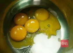 Illustration of how to make chiffon cake (eight inches) 3