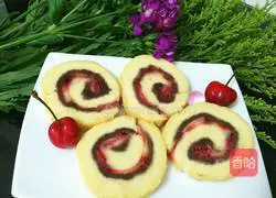 Strawberry Cake Roll Recipe Illustration 13