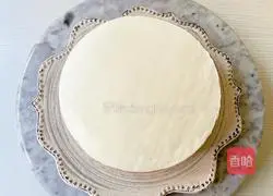 Illustration of how to make caramel black tea cheesecake 15