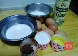 Illustration of how to make spotted cake rolls 1