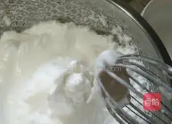 Strawberry Jam Cake Roll Recipe Illustration 5