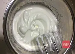 Illustration of how to make eight-inch chiffon cake 11