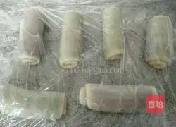 Illustration of how to make colorful mochi egg yolk cake 11