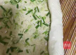 Illustration of how to make green onion cake 7