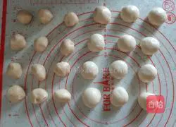 Illustration of how to make fresh meat cakes 12