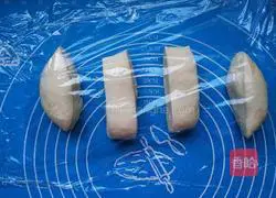 Illustration of how to make shredded leek cake 3