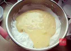 Illustration of how to make chiffon cake (eight inches) 13