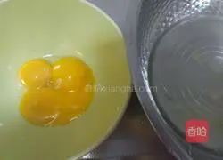 Illustration of how to make raisin and peanut cake 2