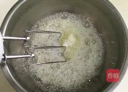 Banana Chiffon Cake Recipe Illustration 9