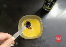 Illustration of how to make powder-free enoki mushroom egg pancake 4