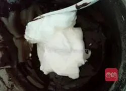 Illustration of how to make 8-inch cocoa chiffon cake 10