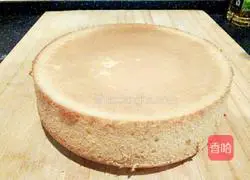 Illustration of how to make eight-inch chiffon cake 13