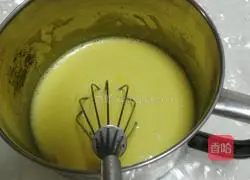 Illustration of how to make strawberry cake rolls 3