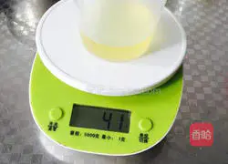 Illustration of how to make chiffon cake 4