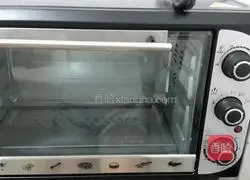 Illustration of how to make eight-inch chiffon cake 8