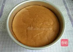 Pumpkin Chiffon Cake Recipe Illustration 17