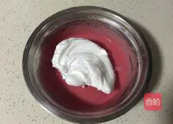 Illustration of how to make dragon fruit chiffon cake (8 inches) 9