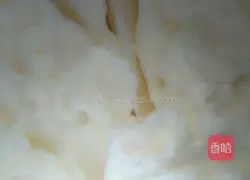 Illustration of how to make chiffon cake 3