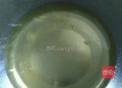 Illustration of how to make chiffon cake 8