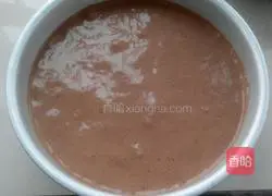 Illustration of how to make eight-inch cocoa chiffon cake 13