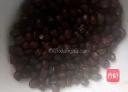 Illustration of how to make rice cakes wrapped in bamboo leaves 2