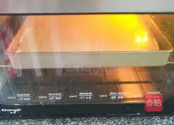 Illustration of how to make polka dot cake rolls 13