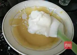 Illustration of how to make 6-inch chiffon cake 8