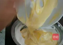 Illustration of how to make chiffon cake 8