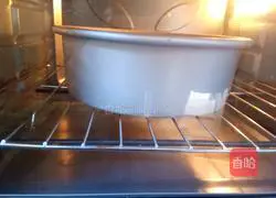 Eight-inch chiffon cake embryo Illustration of how to do it 15