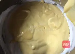 How to make eight-inch chiffon cake Illustration 13