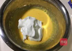 Illustration of how to make polka dot cake rolls 7