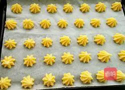 Illustration of how to make cream puffs 9