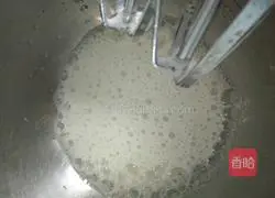 Illustration of how to make yogurt chiffon cupcakes 6